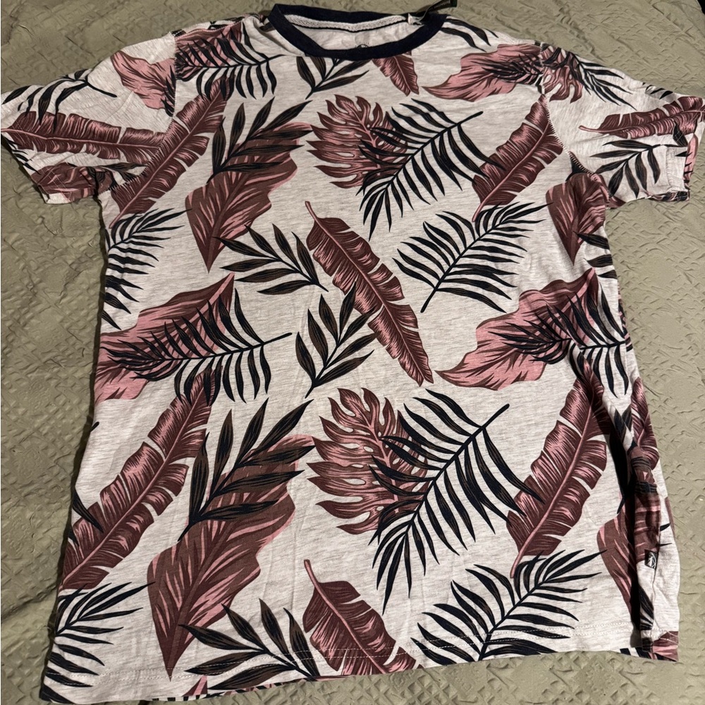 Free Planet Men’s M Tropical Leaf Print Crew Neck Tee